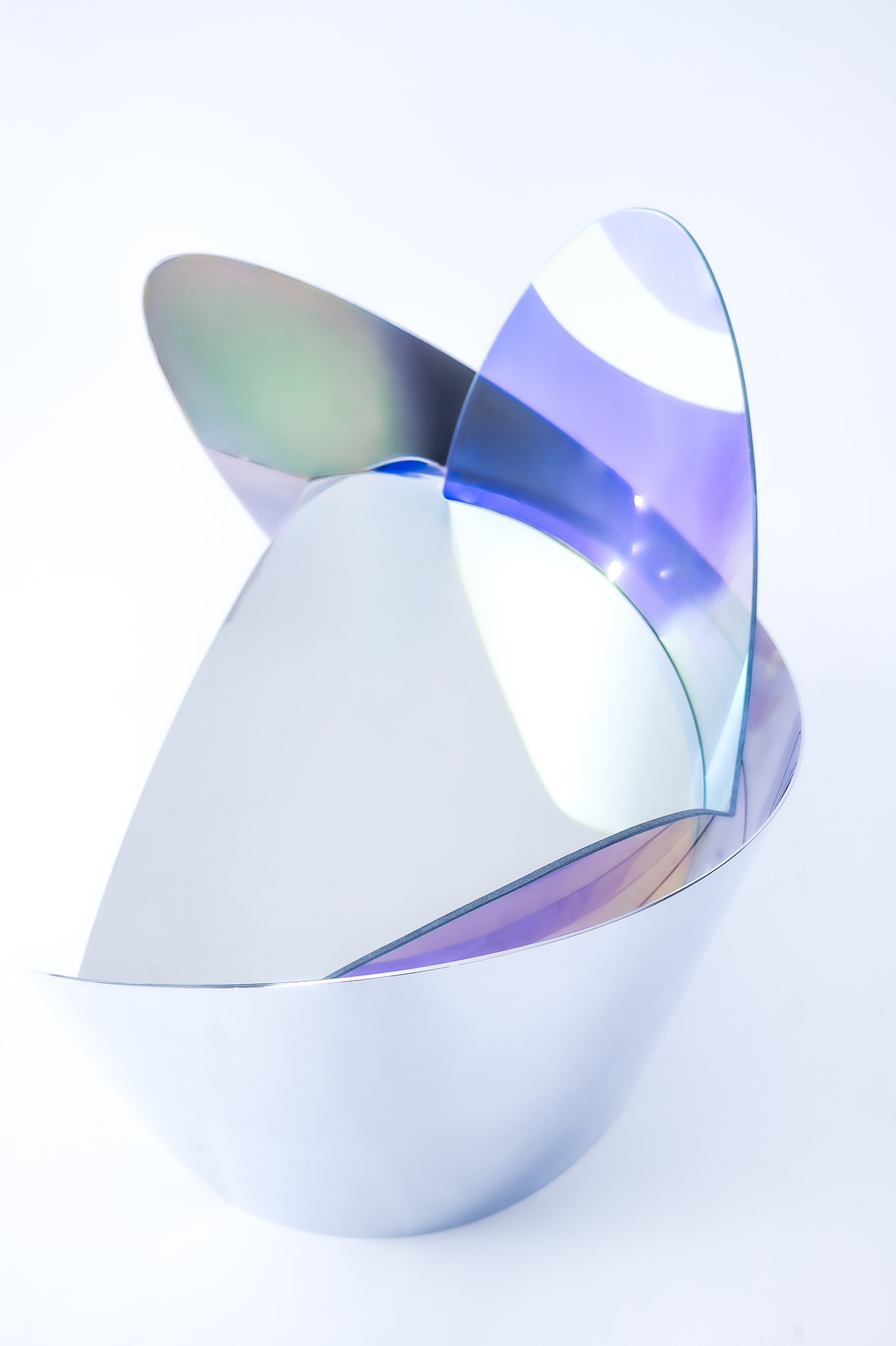 Armchair A01 by ODA LIK – sculptural chair with curved dichroic glass backrest