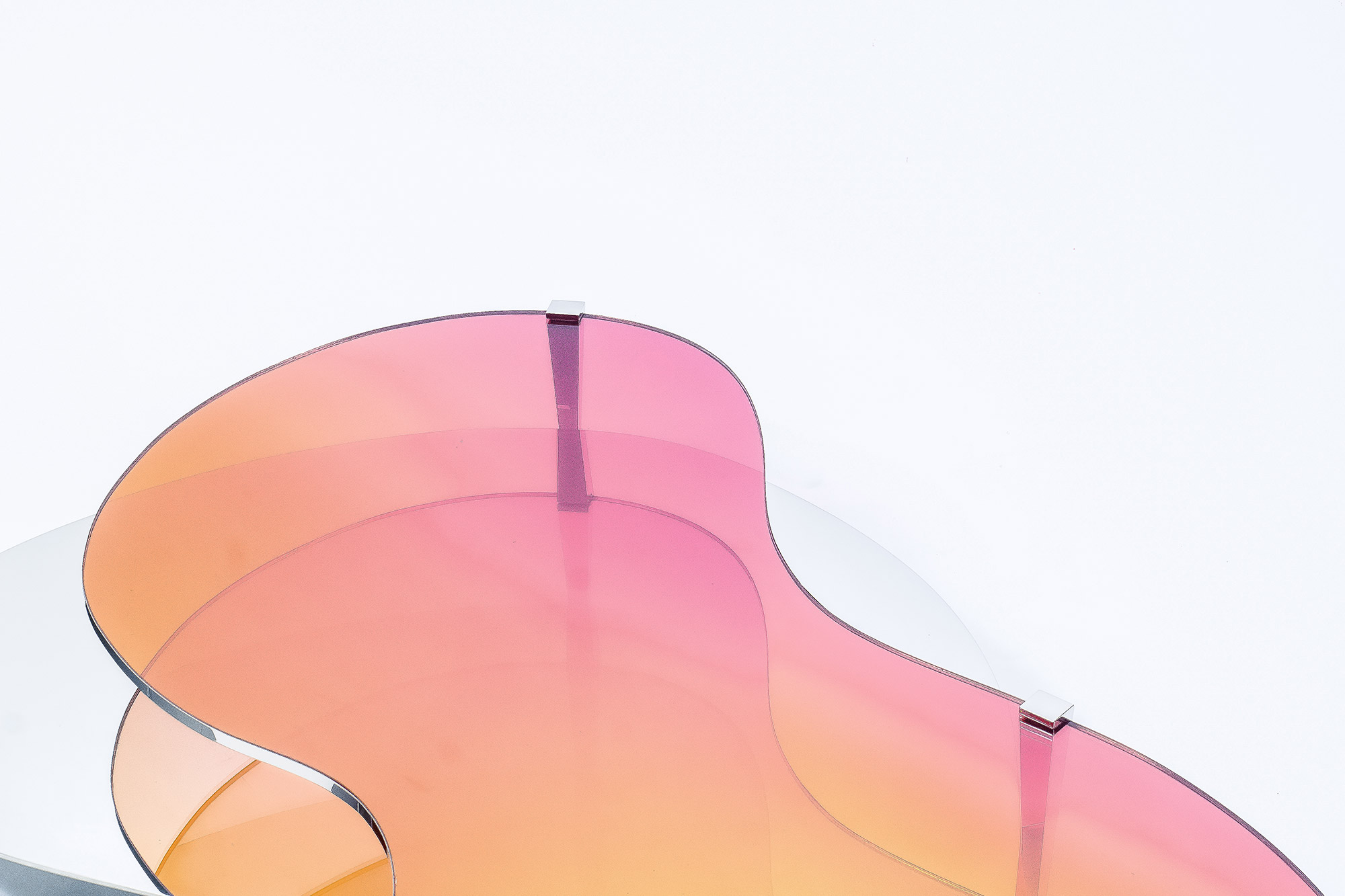 Low Table LT01 by ODA LIK – detail of intersecting glass layers