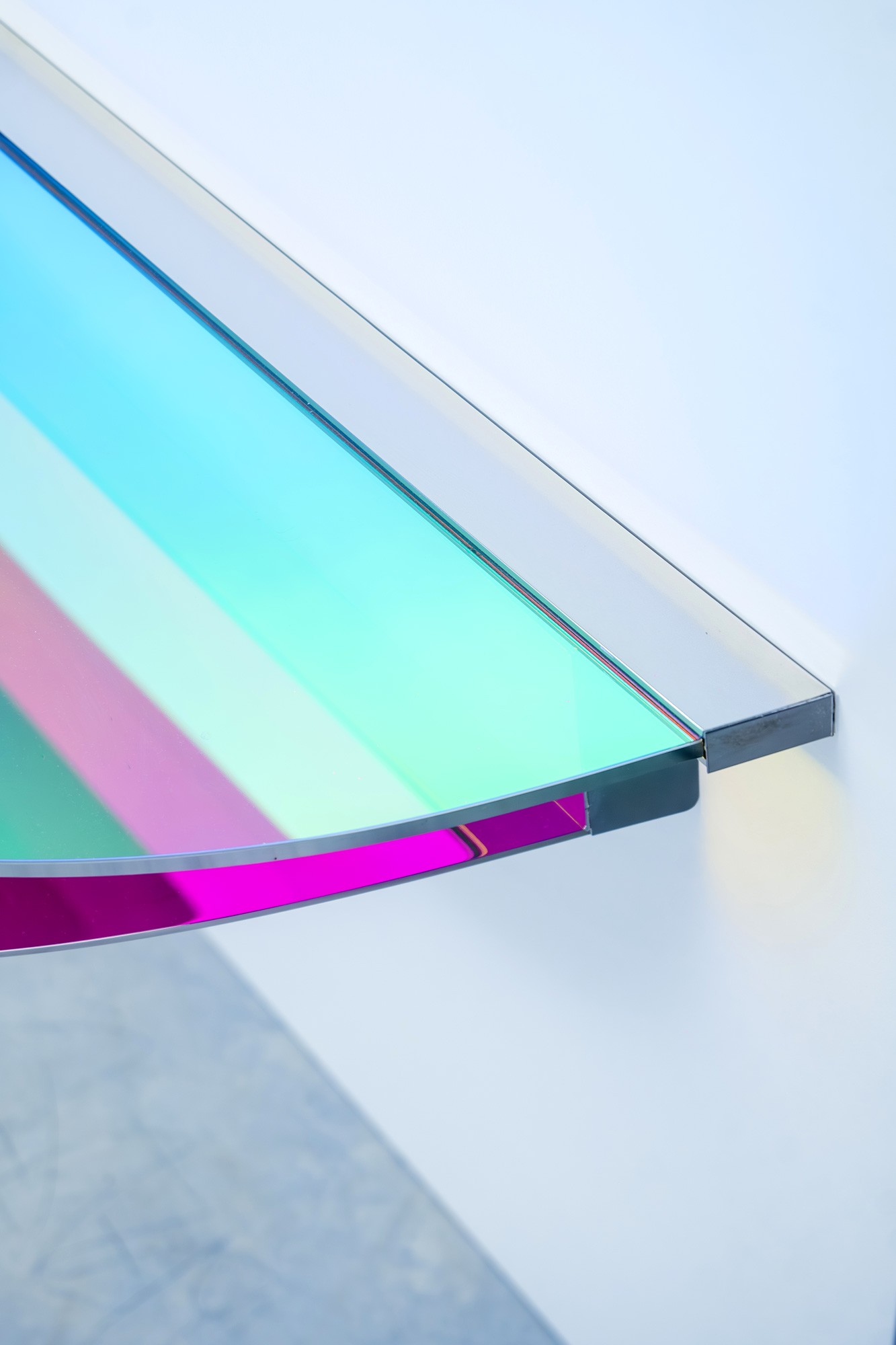 07-odalik-console-c01-curved-composition