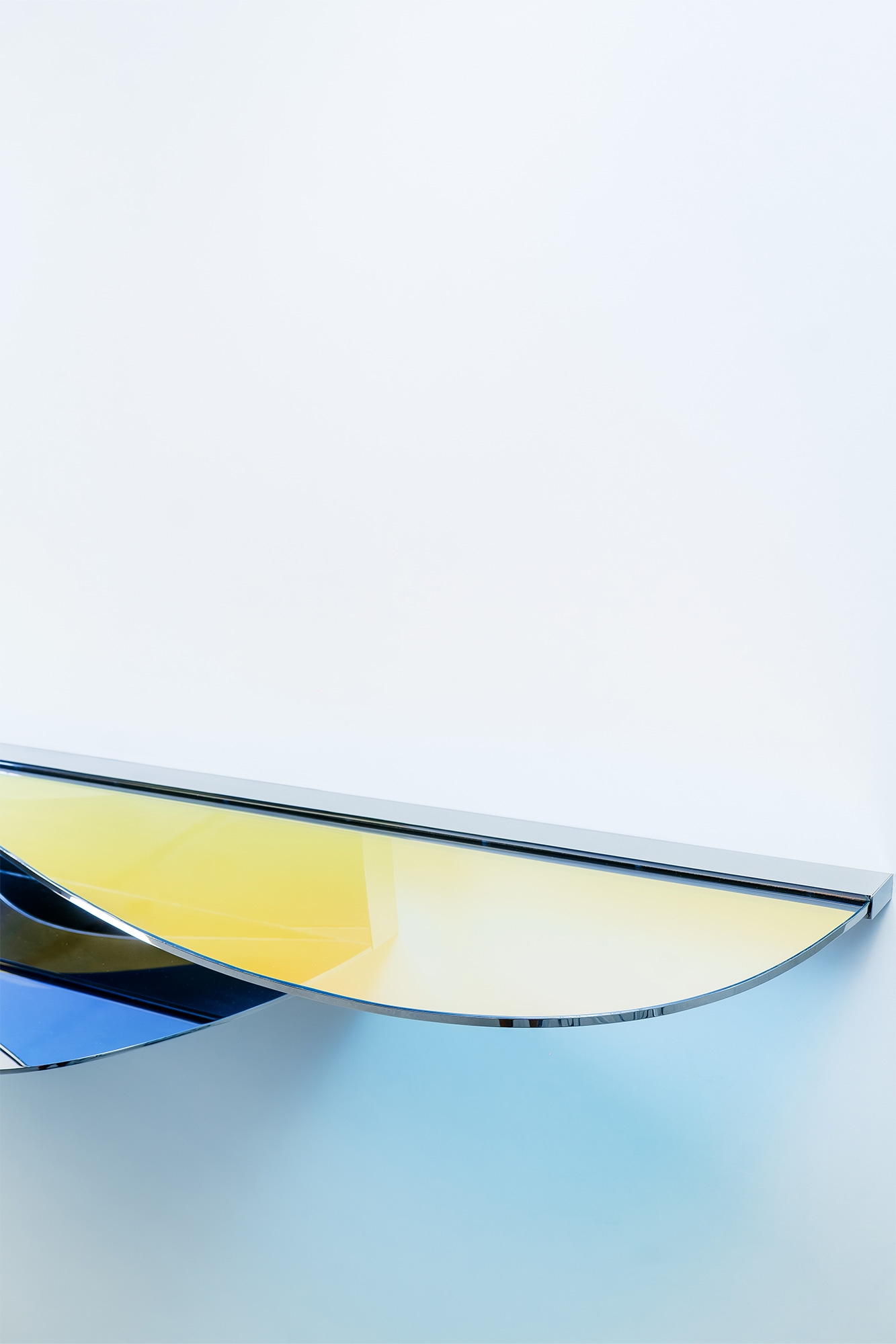 10-odalik-console-c02-light-reflection