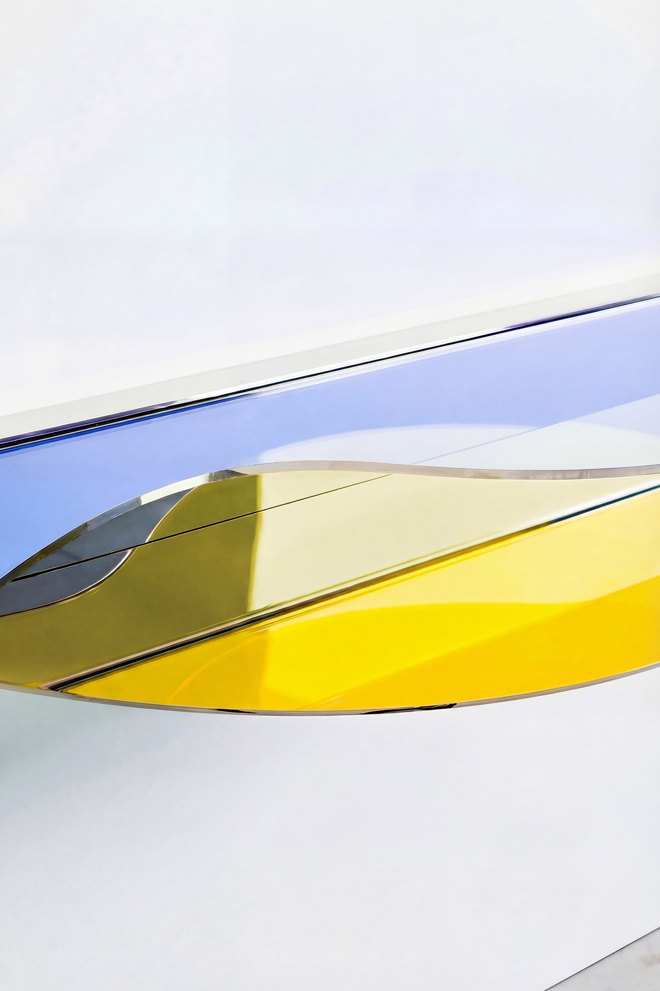 11-odalik-console-c01-angle-view